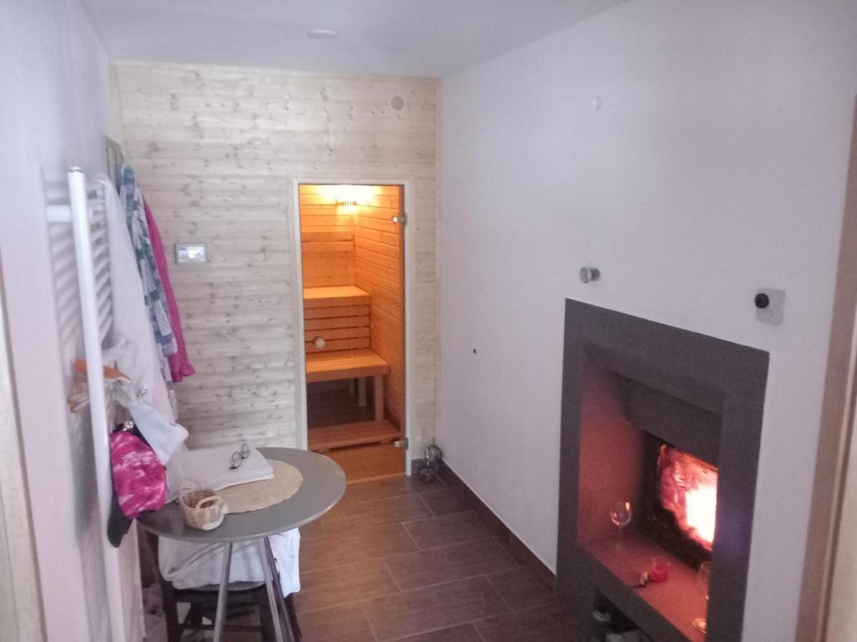 Apartman Pod Jestedem Svetla pod Jestedem Eksteriør billede